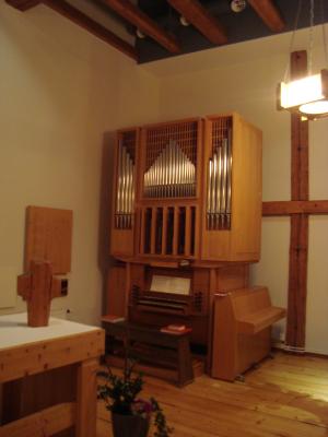 <img300*0:stuff/The_Church%27s_organ.jpg>