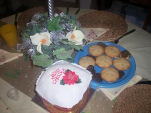 <img300*0:http://elftown.heddate.com/stuff/Yum_Yum%2c_Christmas_Cake_and_Mince_Pies.jpg>