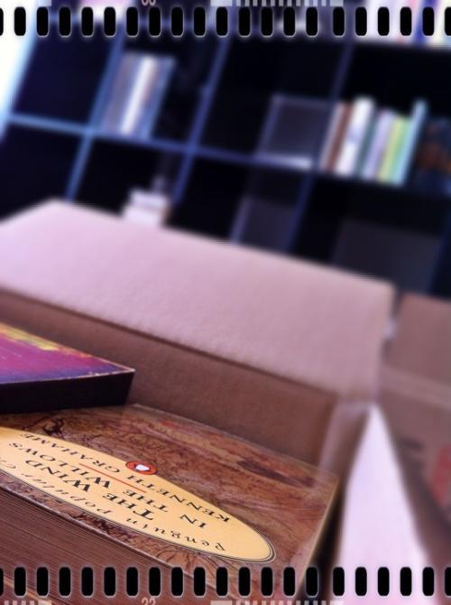<img500*0:stuff/aj/173923/books-movingin.jpg>