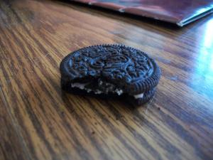 <img300*0:stuff/aj/179797/bitten.jpg>