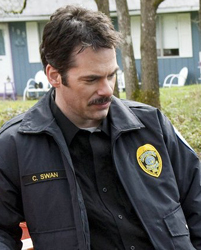 <img:stuff/aj/181716/Charlie%20Swan.jpg>