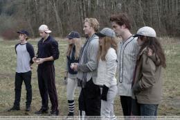 <img260*0:stuff/aj/181716/cullenbaseball.jpg>