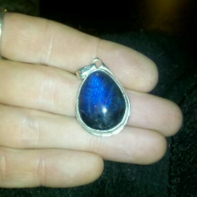 <img:stuff/aj/190365/labradorite..jpg>