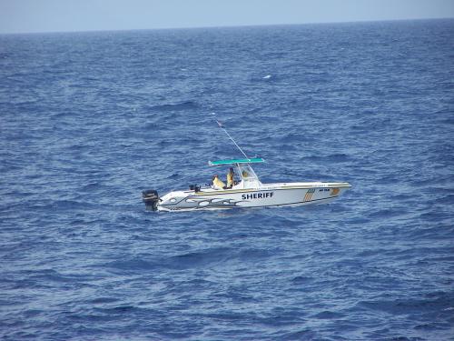 <img500*0:stuff/aj/45322/Sheriff%20On%20the%20high%20seas.jpg>