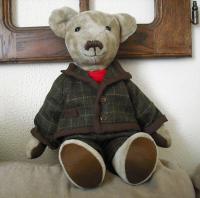 <img200*0:stuff/aj/46887/BearWithJacketFront.jpg>