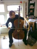 <img150*0:stuff/aj/46887/NehirwenAndCello3.jpg>
