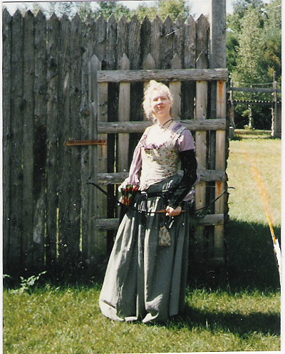 <img:stuff/archer%20wench%20moira.jpg>