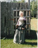 <img0*200:stuff/archer%20wench%20moira.jpg>