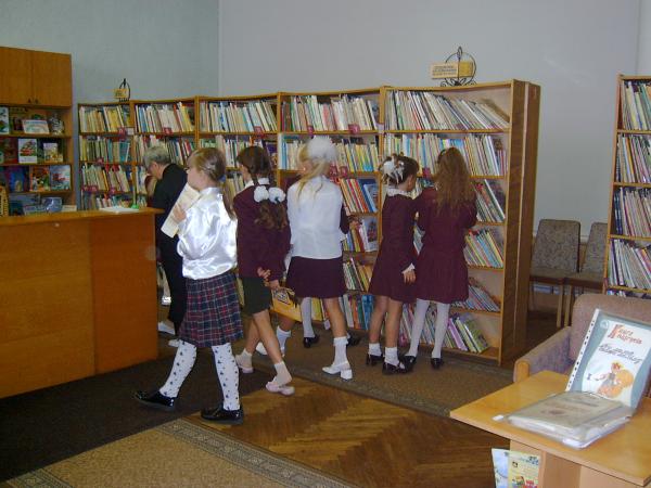 <img600*0:stuff/chose%20a%20book.jpg>