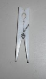 <img150*0:stuff/clothes_pin.jpg>