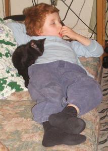 <img0*300:stuff/couch%20C~C6a.jpg>