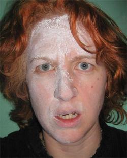 <img250*0:stuff/dust%20face%204.jpg>