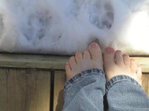 <img300*0:stuff/feet%202.jpg>