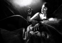 <img0*150:stuff/glamcigfs.jpg>