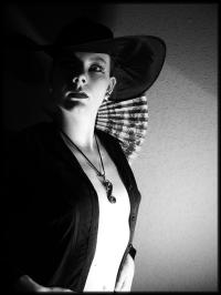 <img200*0:stuff/glamour2%20008.JPG>