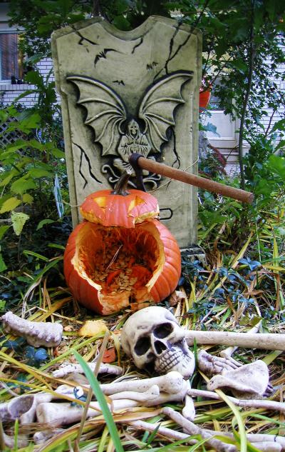 <img400*0:stuff/grave%201.jpg>