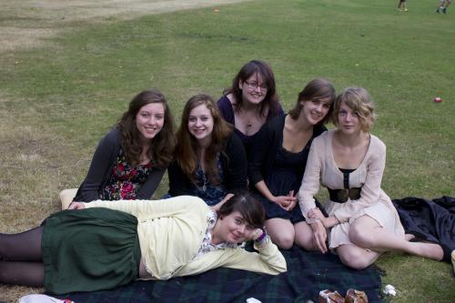 <img500*333:stuff/groupchimesyus.jpg>