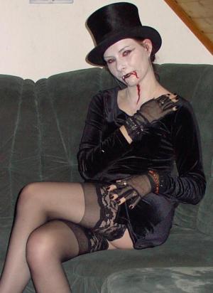 <img300*0:stuff/halloweenmailin1.jpg>