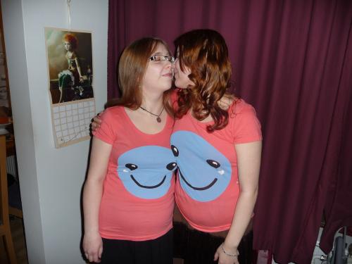 <img500*375:stuff/happy_eskimo_kiss.jpg>