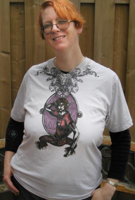 <img0*400:stuff/lite%20grey%20EoWAodh%20shirt%20F1.jpg>