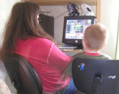 <img0*300:stuff/man%20%26%20son%20gamers.jpg>