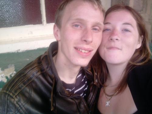 <img500*375:stuff/me%26matty_my_fiance.jpg>