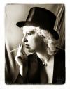 <img100*0:stuff/mh%20glamour%20ab.jpg>