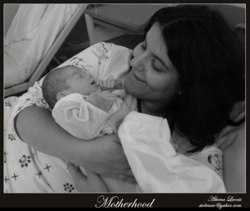 <img0*300:stuff/motherhood61513.jpg>