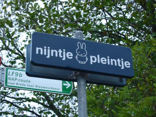 <img600*0:stuff/nijntjetherabbit.jpg>