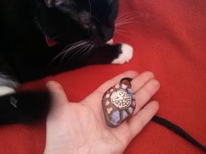 <img300*0:stuff/ocarinahand.jpg>