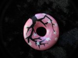 <img:stuff/pinkpendant.jpg>