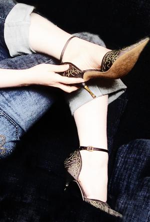 <img300*0:http://elftown.heddate.com/stuff/shoeshoeshoooooes%20copy.jpg>