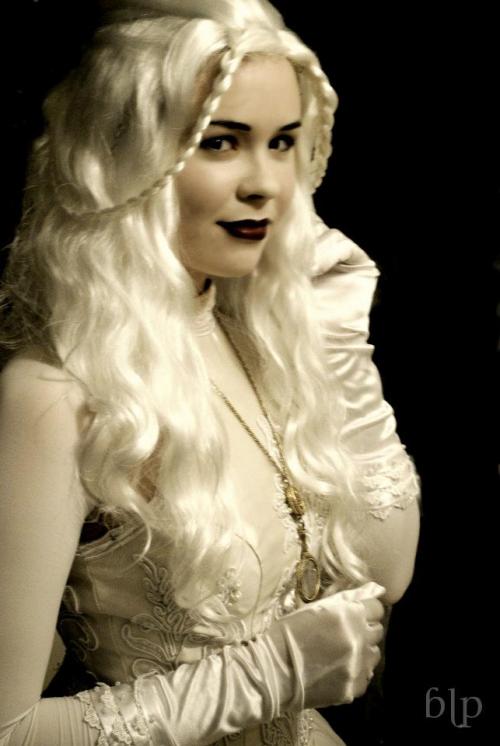 thewhitequeenburton