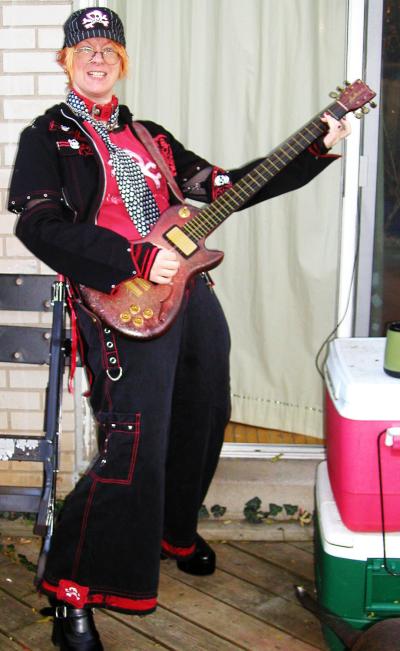 <img400*0:stuff/trillerplay%201%20me.jpg>