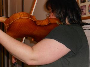 <img300*0:stuff/violashoulder.jpg>