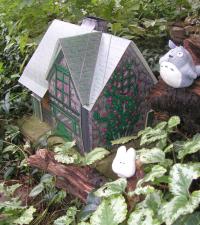 <img200*0:stuff/within%20the%20faery%20ring%20-side.jpg>
