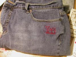 <img0*200:stuff/yaoi%20jeans.jpg>