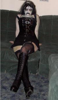 <img200*0:http://elftown.heddate.com/stuff/yiwerra_halloween6.jpg>