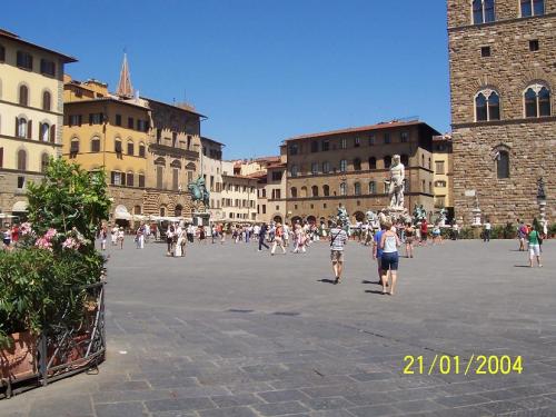 <img500*0:stuff/yoruflorpiazza.jpg>
