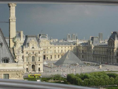 <img500*0:stuff/yorulouvre.jpg>