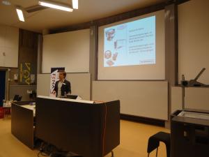 <img300*0:stuff/z/1/A%2520Day%2520at%2520the%2520University/dsc04286.jpg>