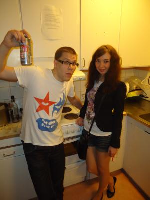 <imgl300*0:stuff/z/1/After%2520Partywine/dsc04294.jpg>