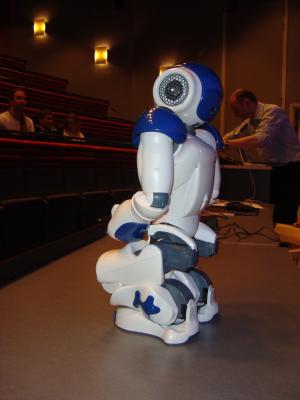 <img300*0:stuff/z/1/Aldebaran%2520Robotics%2520Presentation/DSC03788.JPG>