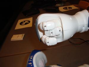 <img300*0:stuff/z/1/Aldebaran%2520Robotics%2520Presentation/DSC03806.JPG>