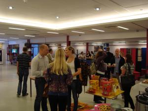 <img300*0:stuff/z/1/Alumni2009/DSC01933.JPG>