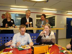 <img300*0:stuff/z/1/Alumni2009/DSC01956.JPG>