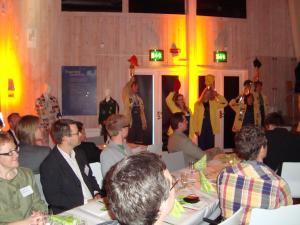 <img300*0:stuff/z/1/Alumni2009/DSC02014.JPG>