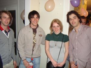 <img300*0:stuff/z/1/Birthdayparties%25202010-04-24/DSC09927.JPG>