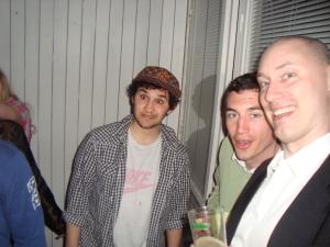 <img300*0:stuff/z/1/Birthdayparties%25202010-04-24/DSC09942.JPG>