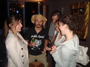 <img300*0:stuff/z/1/Broken%2520Thursday/DSC01856.JPG>